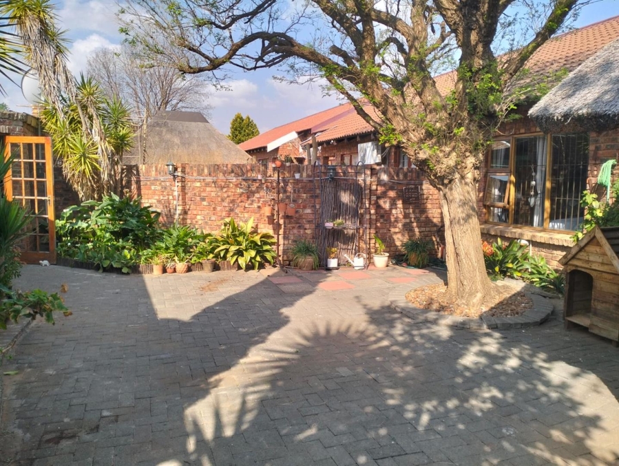 3 Bedroom Property for Sale in Langenhovenpark Free State